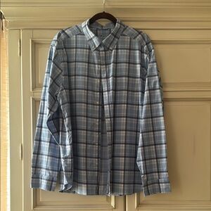 Vineyard Vines OTG Performance Blue and White Casual Button Down Shirt